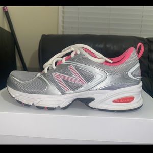 Women’s new balance size 7.5 brand new